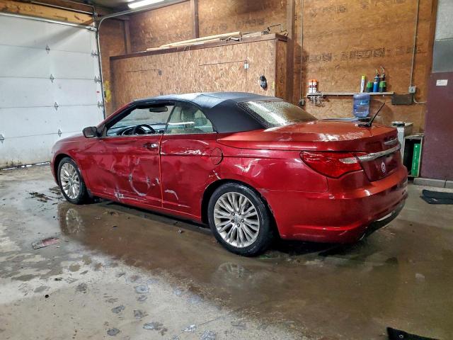 Chrysler 200 Limited Image 2