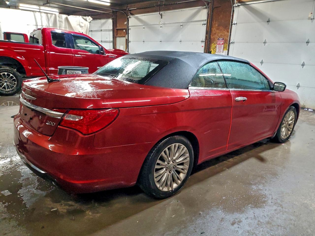 Chrysler 200 Limited Image 7