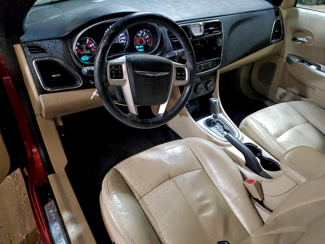 Chrysler 200 Limited Image 5