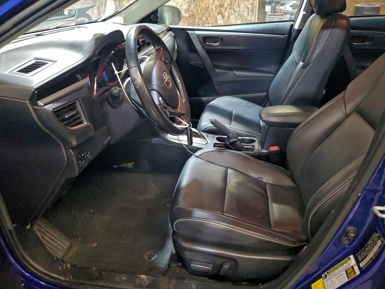 Toyota Corolla L Image 6