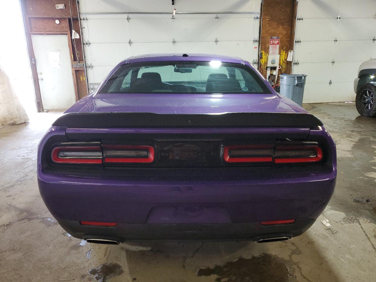 Dodge Challenger Sxt Image 2