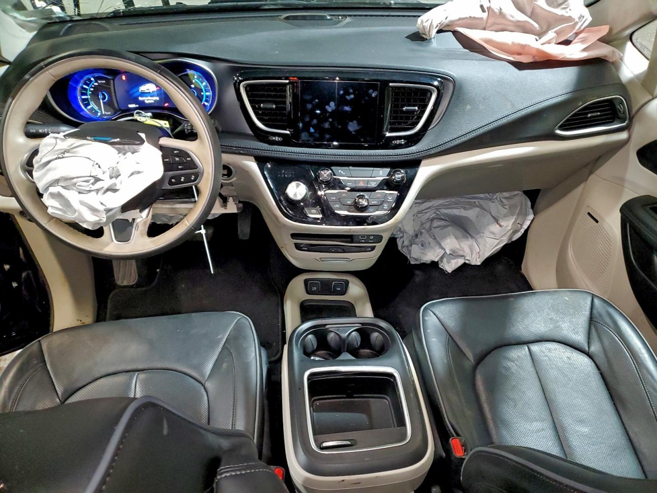 Chrysler Pacifica Hybrid Limited Image 12