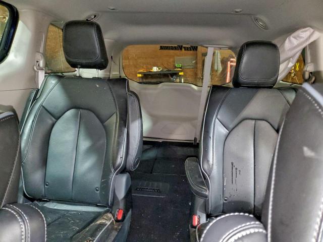 Chrysler Pacifica Hybrid Limited Image 8