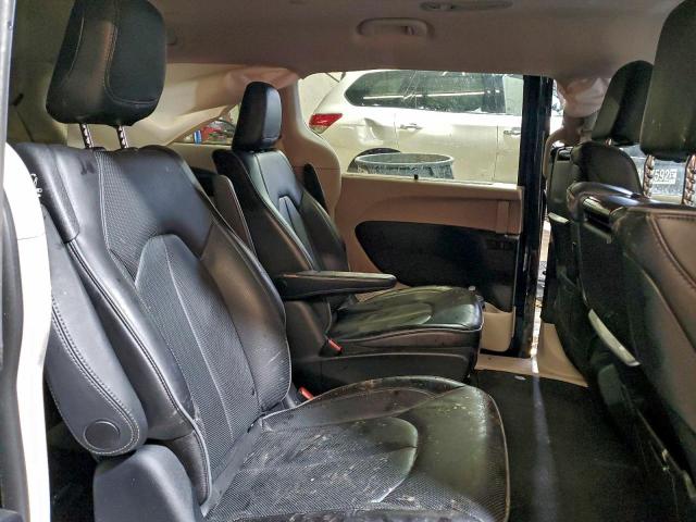 Chrysler Pacifica Hybrid Limited Image 10