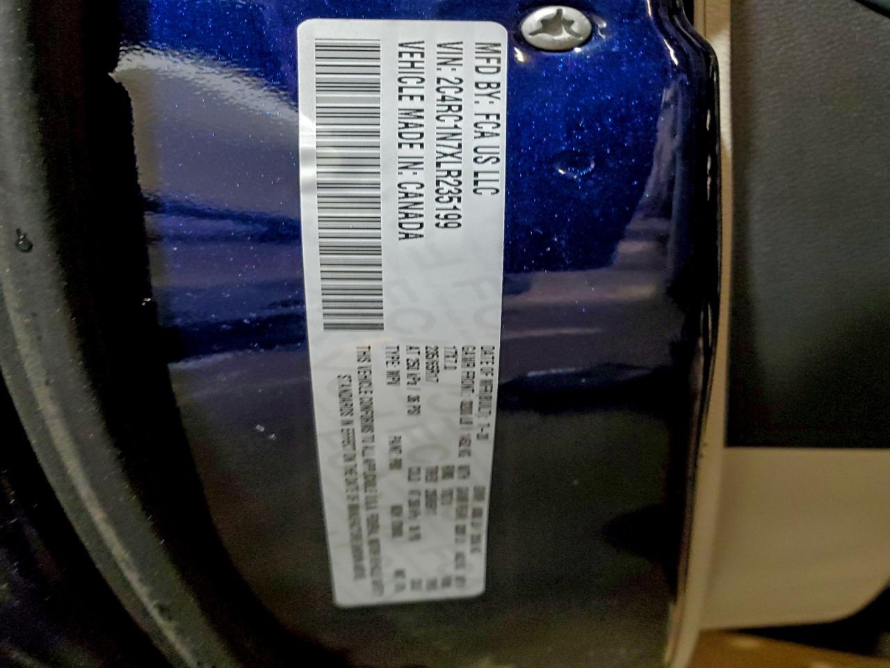 Chrysler Pacifica Hybrid Limited Image 6