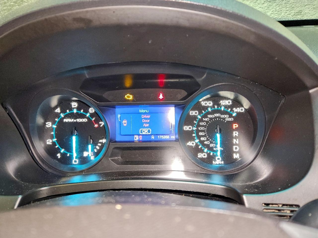 Ford Explorer Image 8