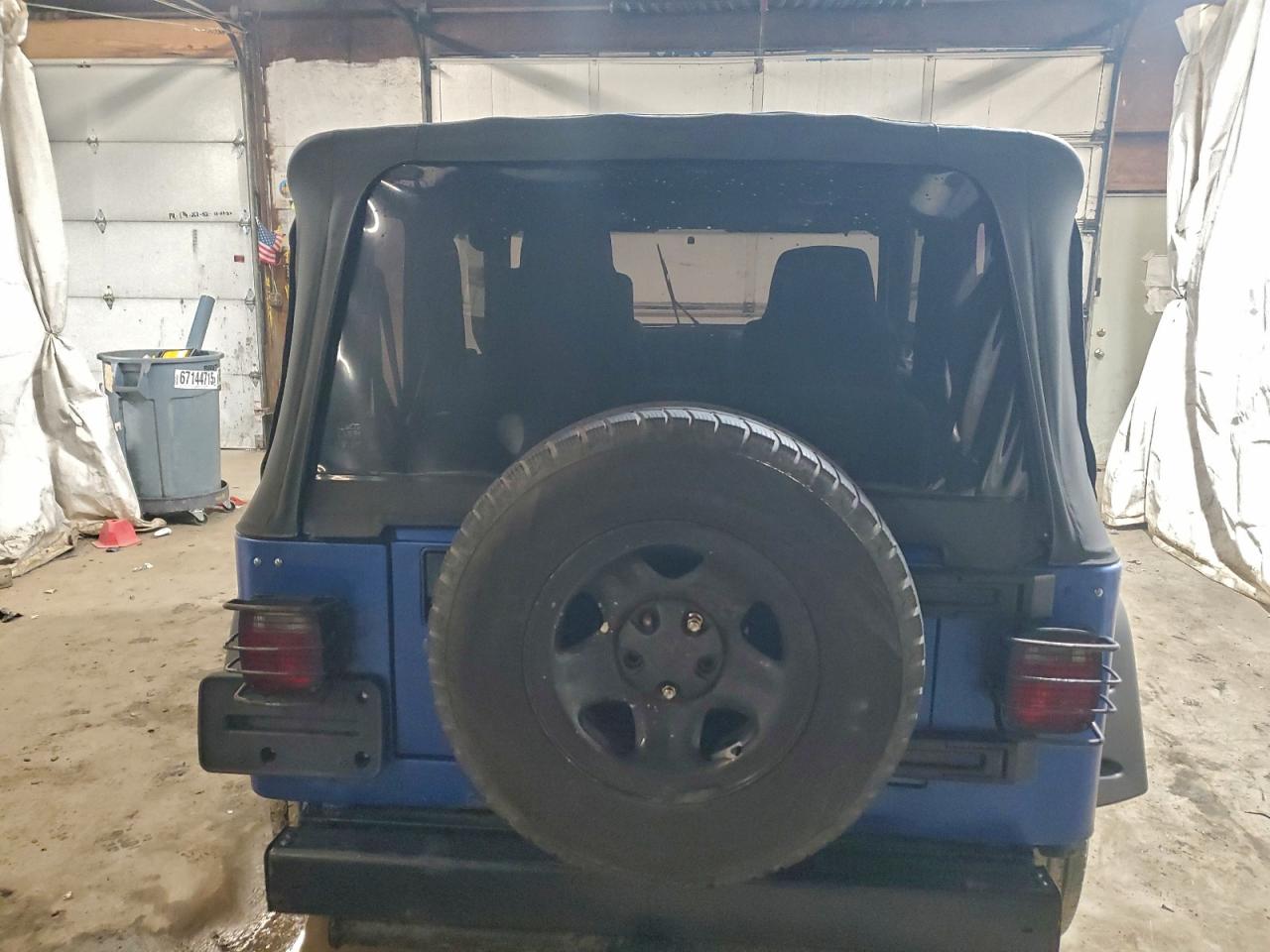 Jeep Wrangler Se Image 12