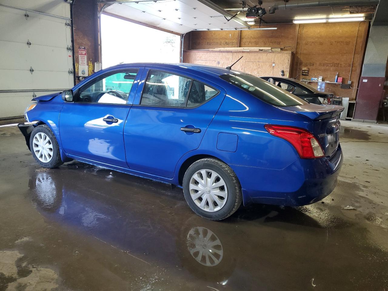 Nissan Versa S Image 11