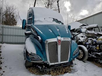  Salvage Kenworth Constructi