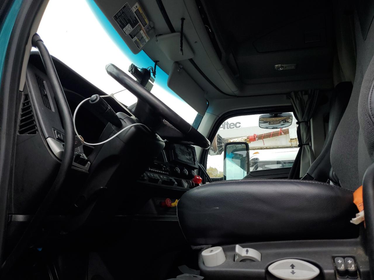 Kenworth Constructi T680 Image 9