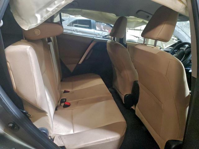 Toyota RAV4 Le Image 11