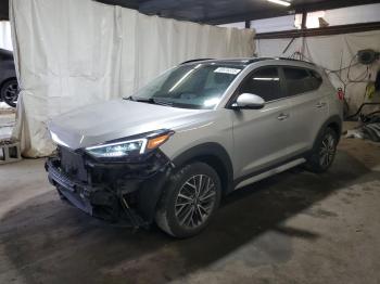  Salvage Hyundai TUCSON