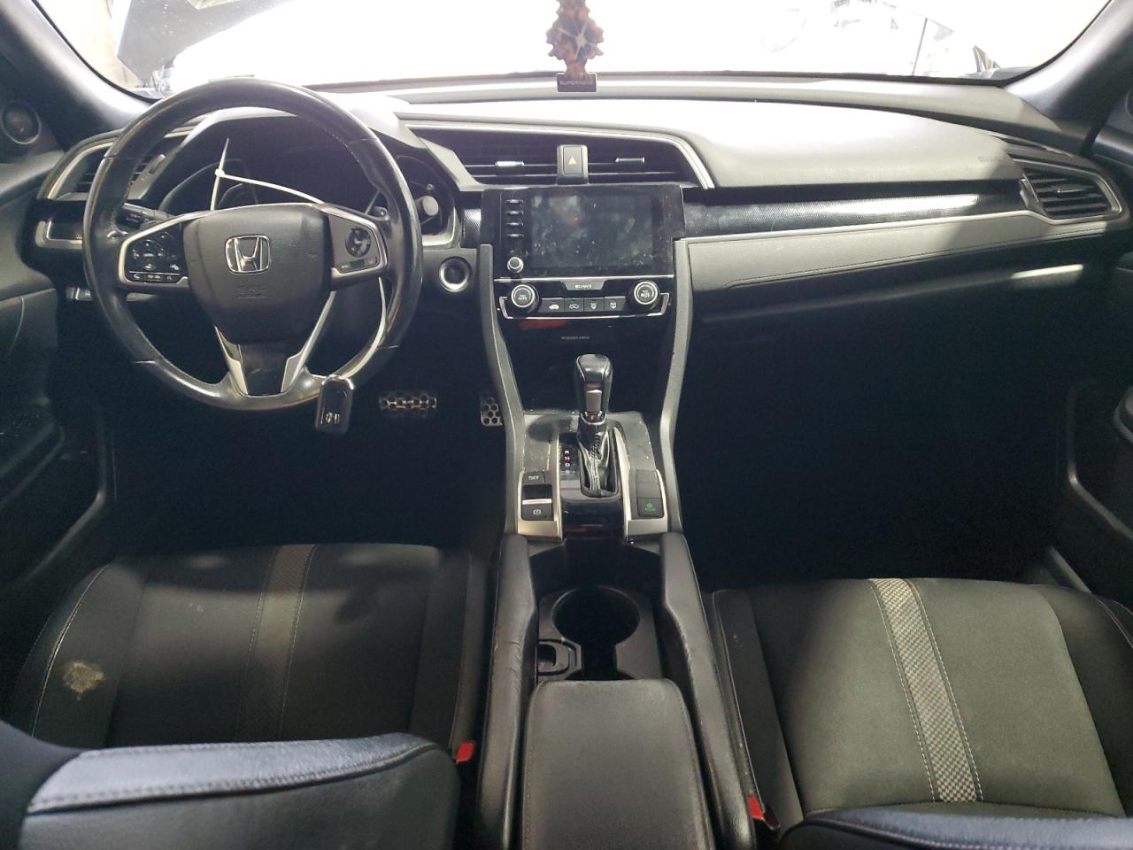 Honda Civic Sport Image 3