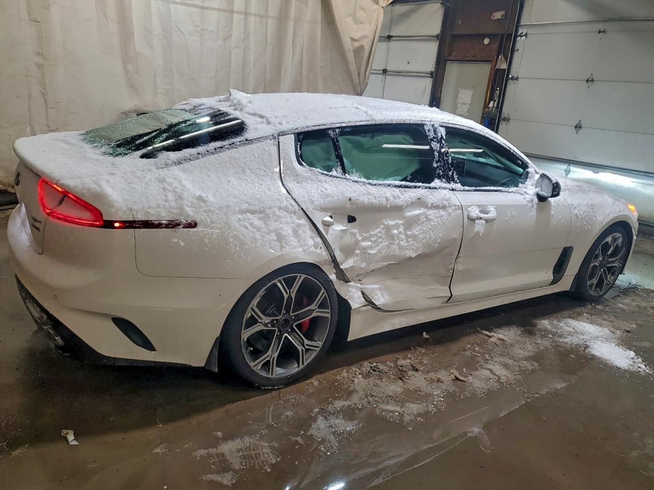 Kia Stinger Gt2 Image 2