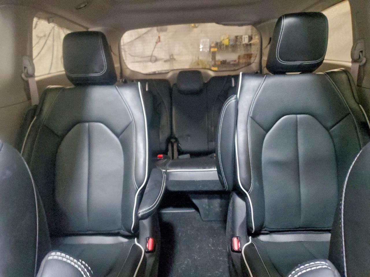 Chrysler Pacifica Hybrid Limited Image 13