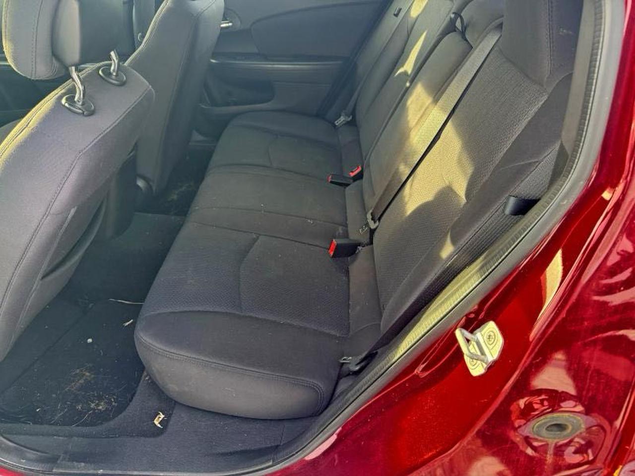 Chrysler 200 Lx Image 5