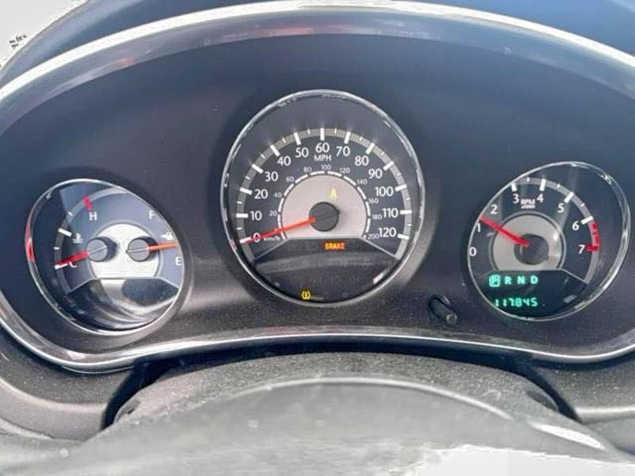 Chrysler 200 Lx Image 3