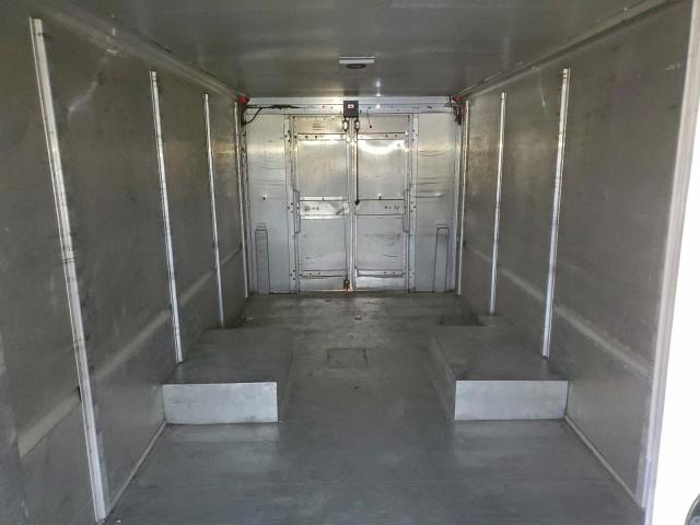 Ford Econoline E350 Super Duty Stripped Chassis Image 7