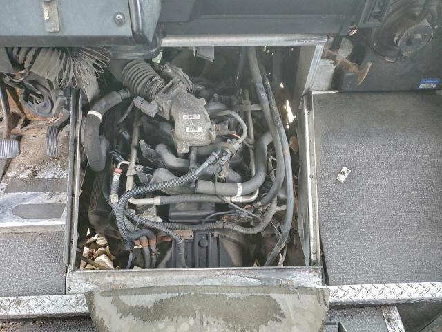 Ford Econoline E350 Super Duty Stripped Chassis Image 8