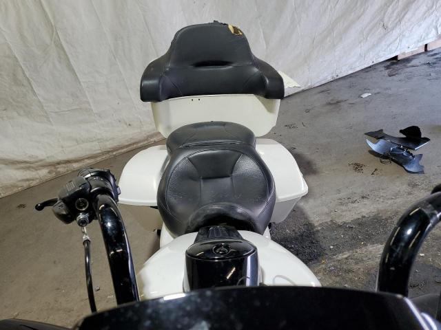 Harley-Davidson Fl Road Glide Special Image 4