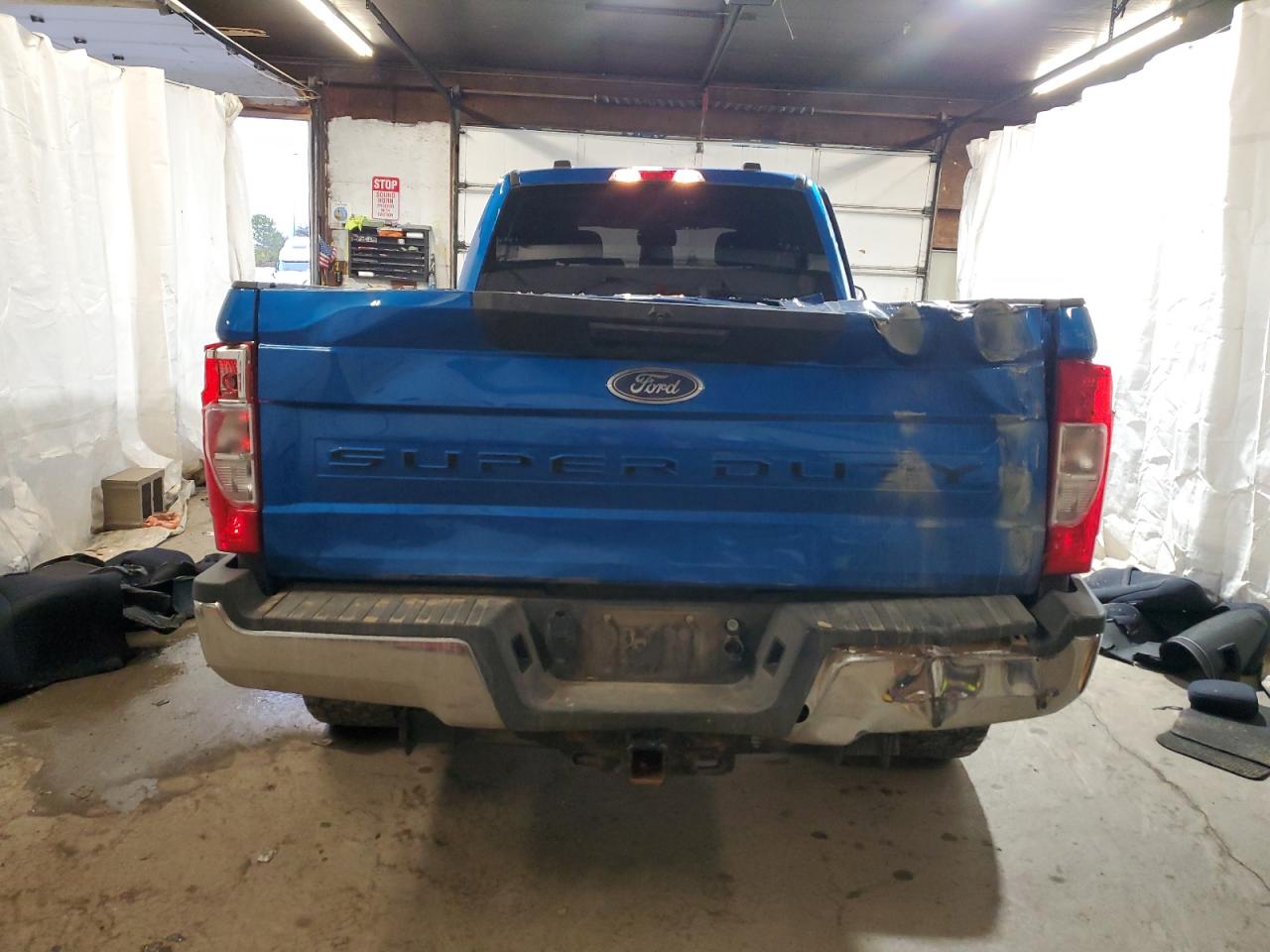 Ford F-350 Super Duty Image 11