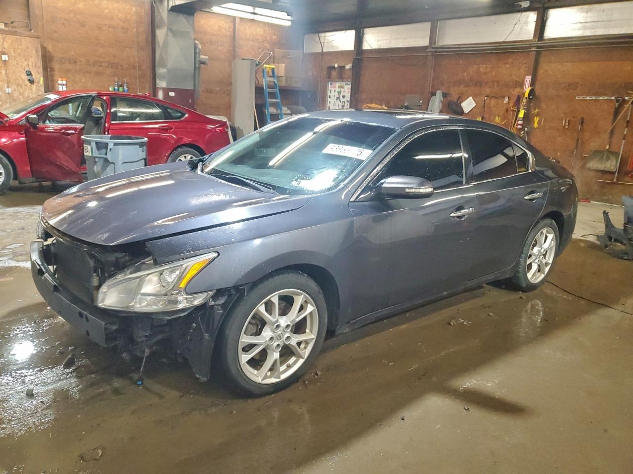 Nissan Maxima S Image 1