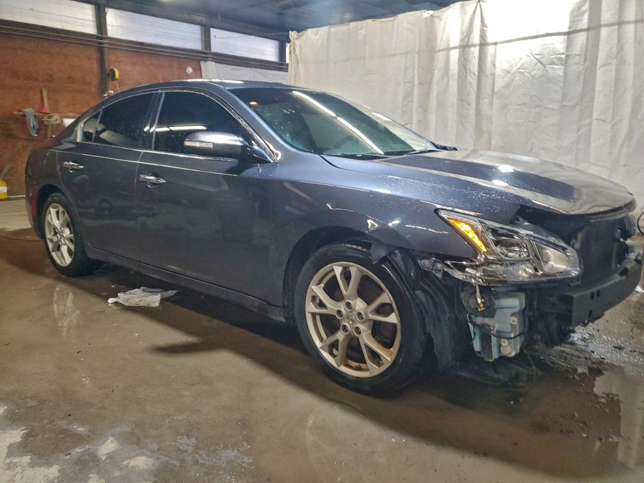 Nissan Maxima S Image 8