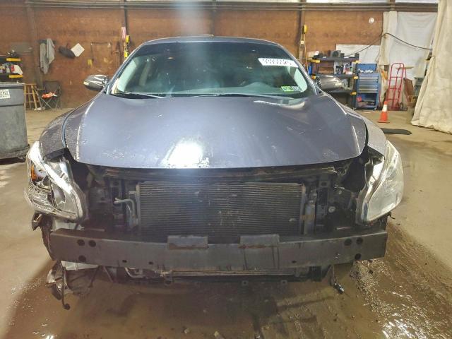 Nissan Maxima S Image 2