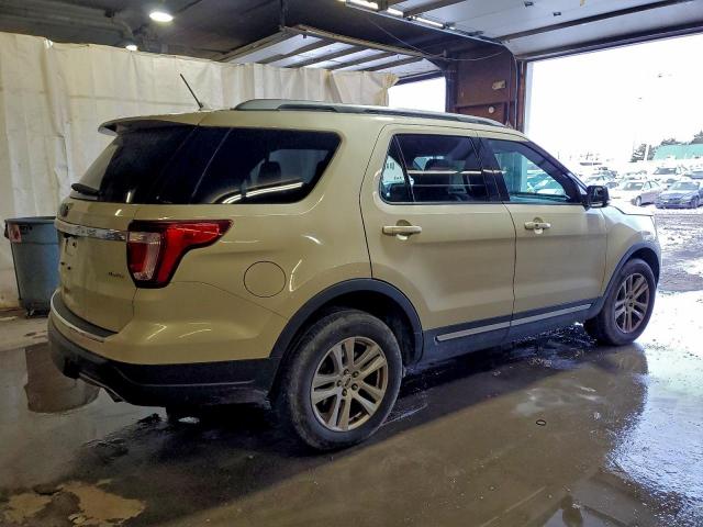 Ford Explorer Xlt Image 2