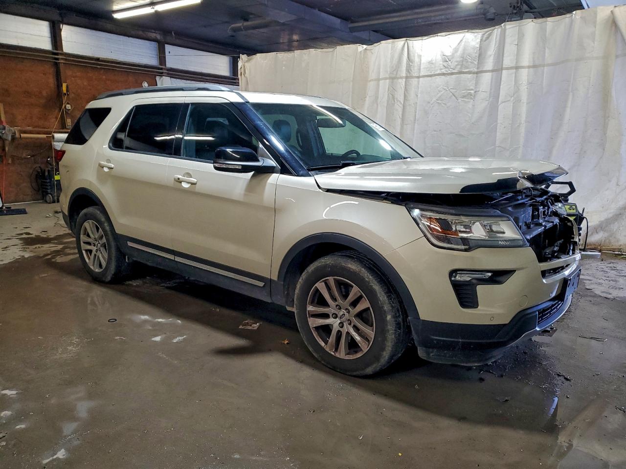 Ford Explorer Xlt Image 4