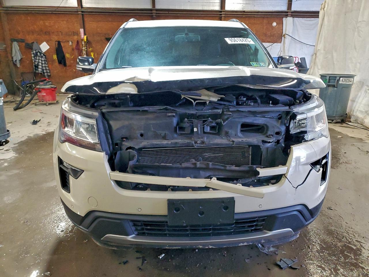 Ford Explorer Xlt Image 7