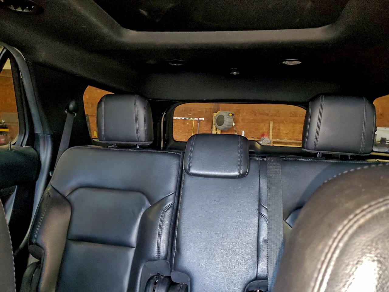 Ford Explorer Xlt Image 8