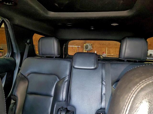 Ford Explorer Xlt Image 8