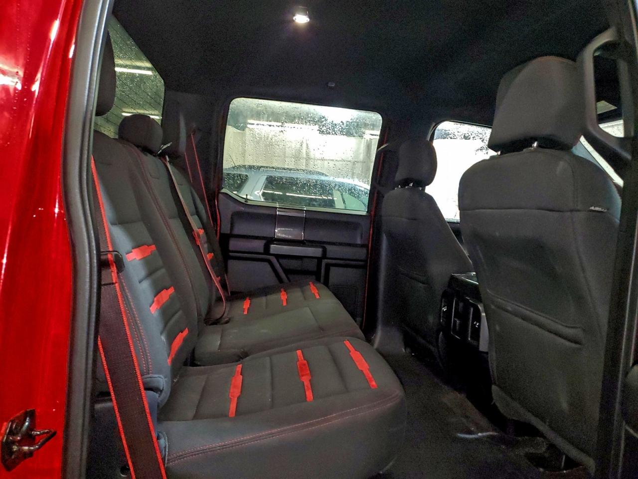 Ford F-150 Supercrew Image 6