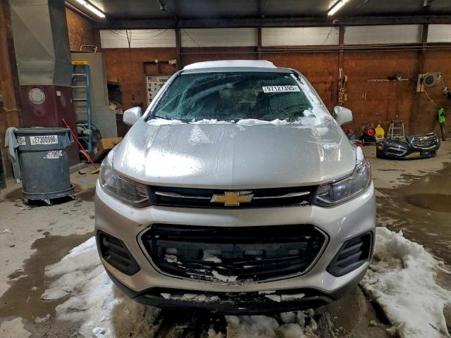 Chevrolet Trax Ls Image 2