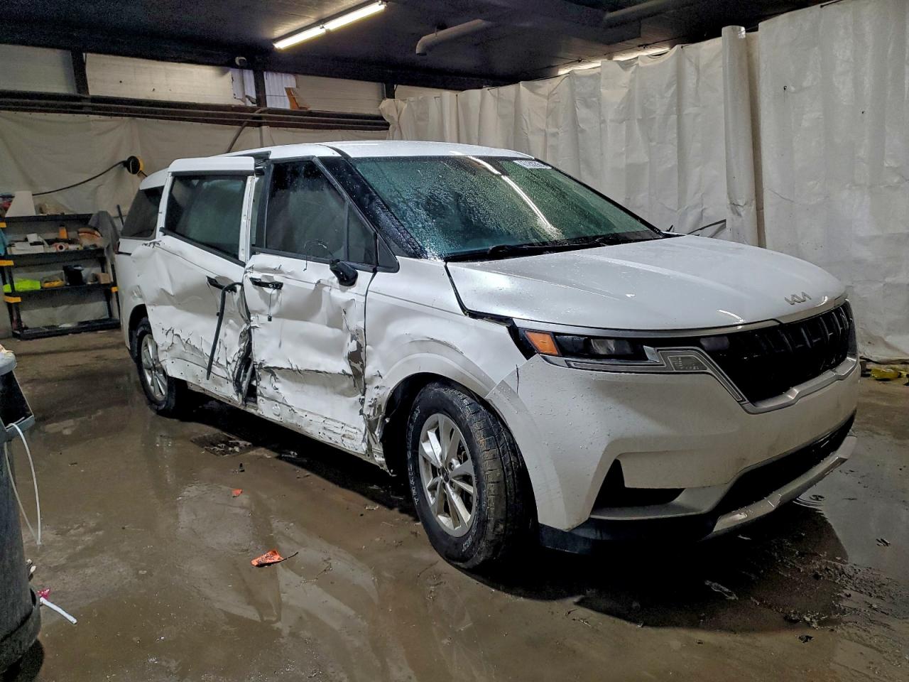 Kia Carnival Lx Image 8