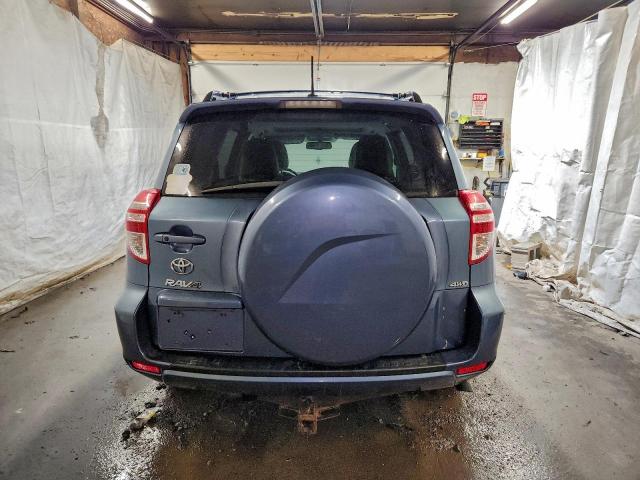 Toyota RAV4 Limited Image 12