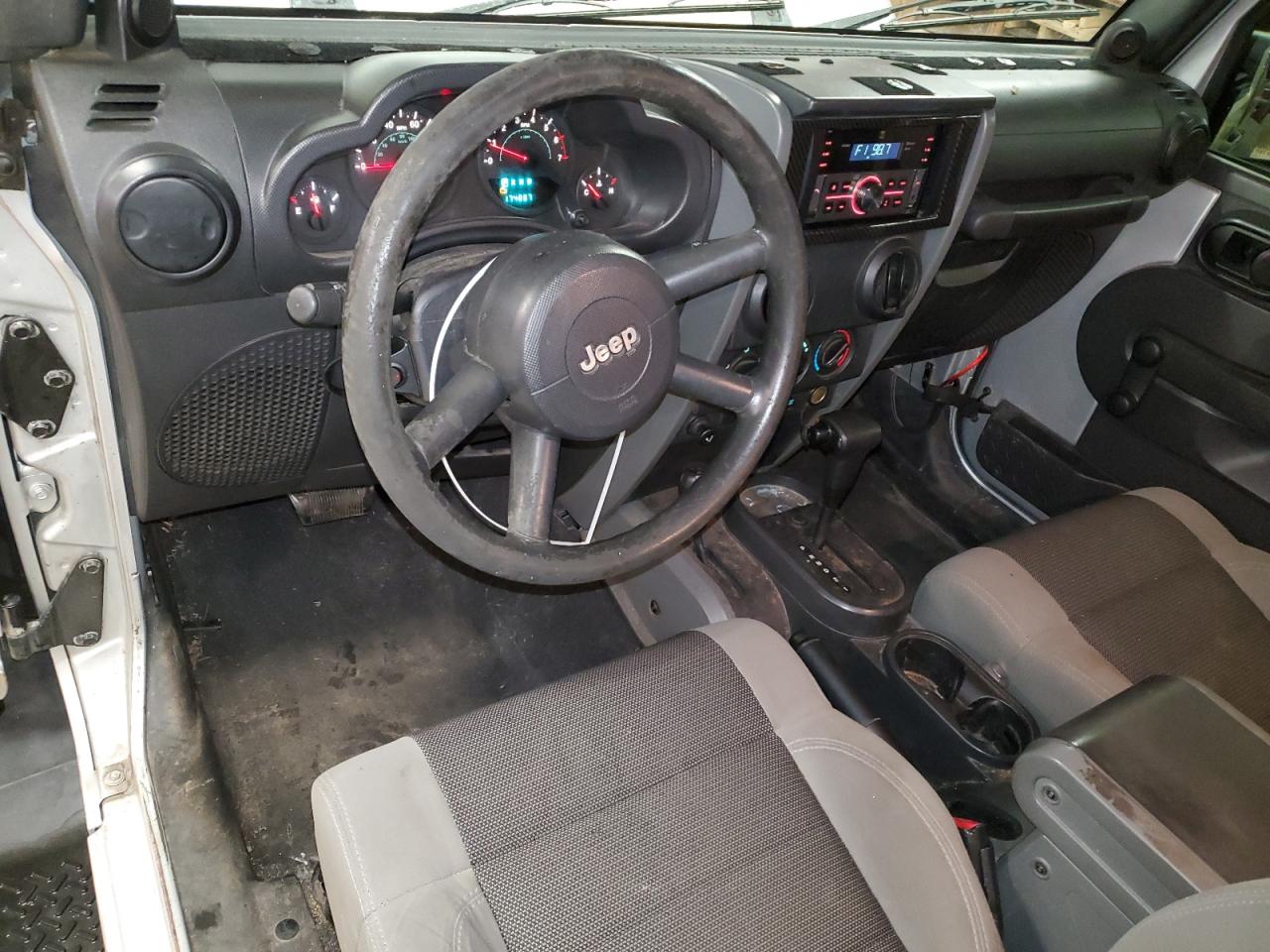 Jeep Wrangler X Image 10