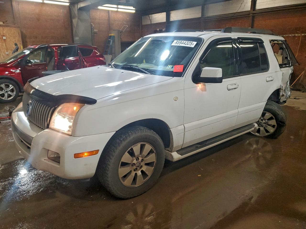 Mercury Mountainer Luxury Image 1