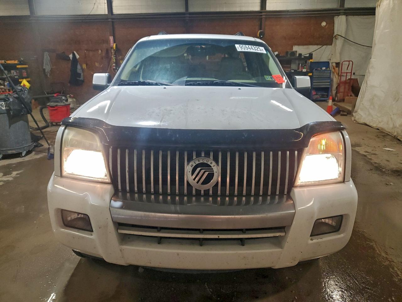 Mercury Mountainer Luxury Image 4