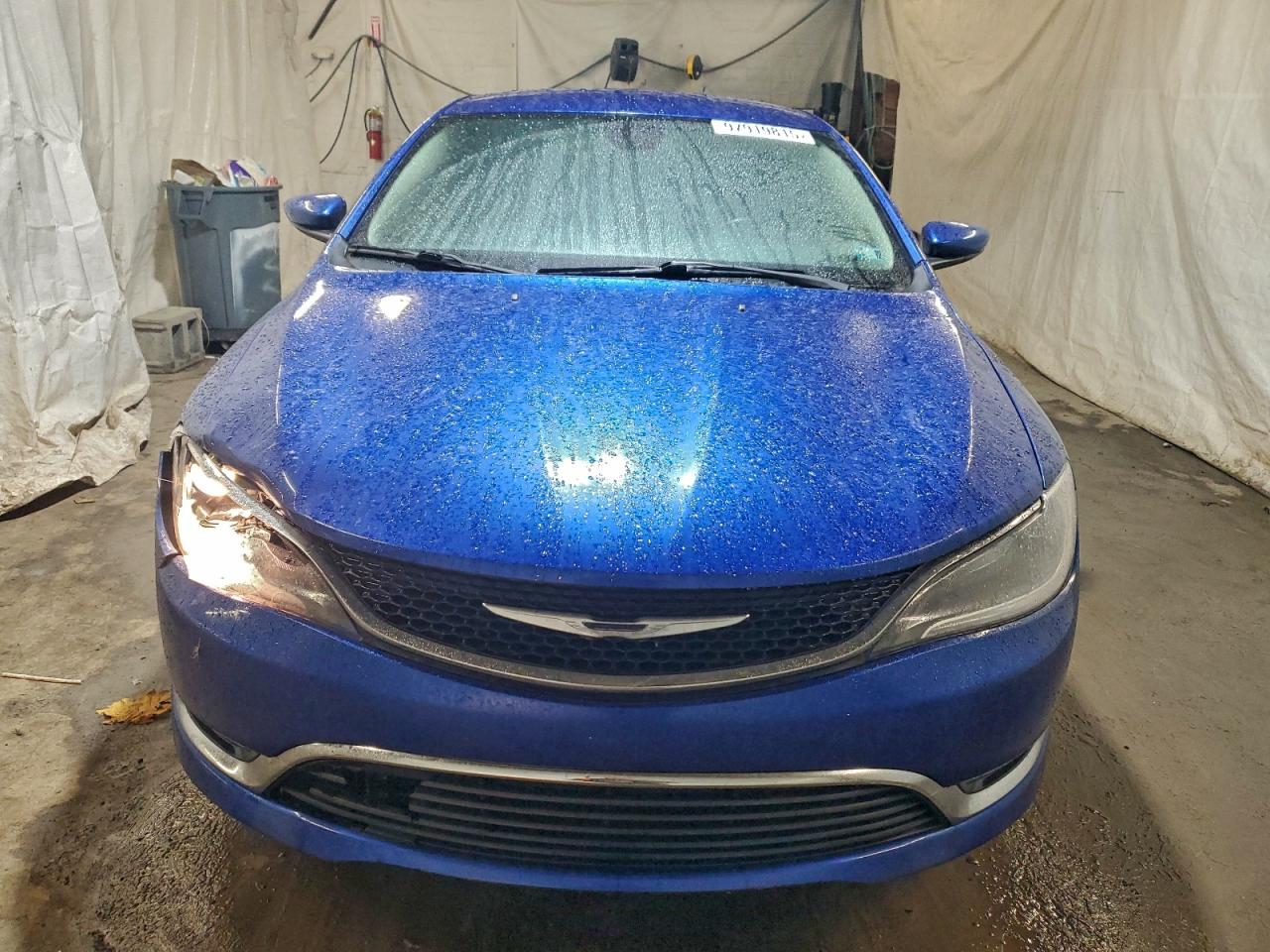 Chrysler 200 Limited Image 12