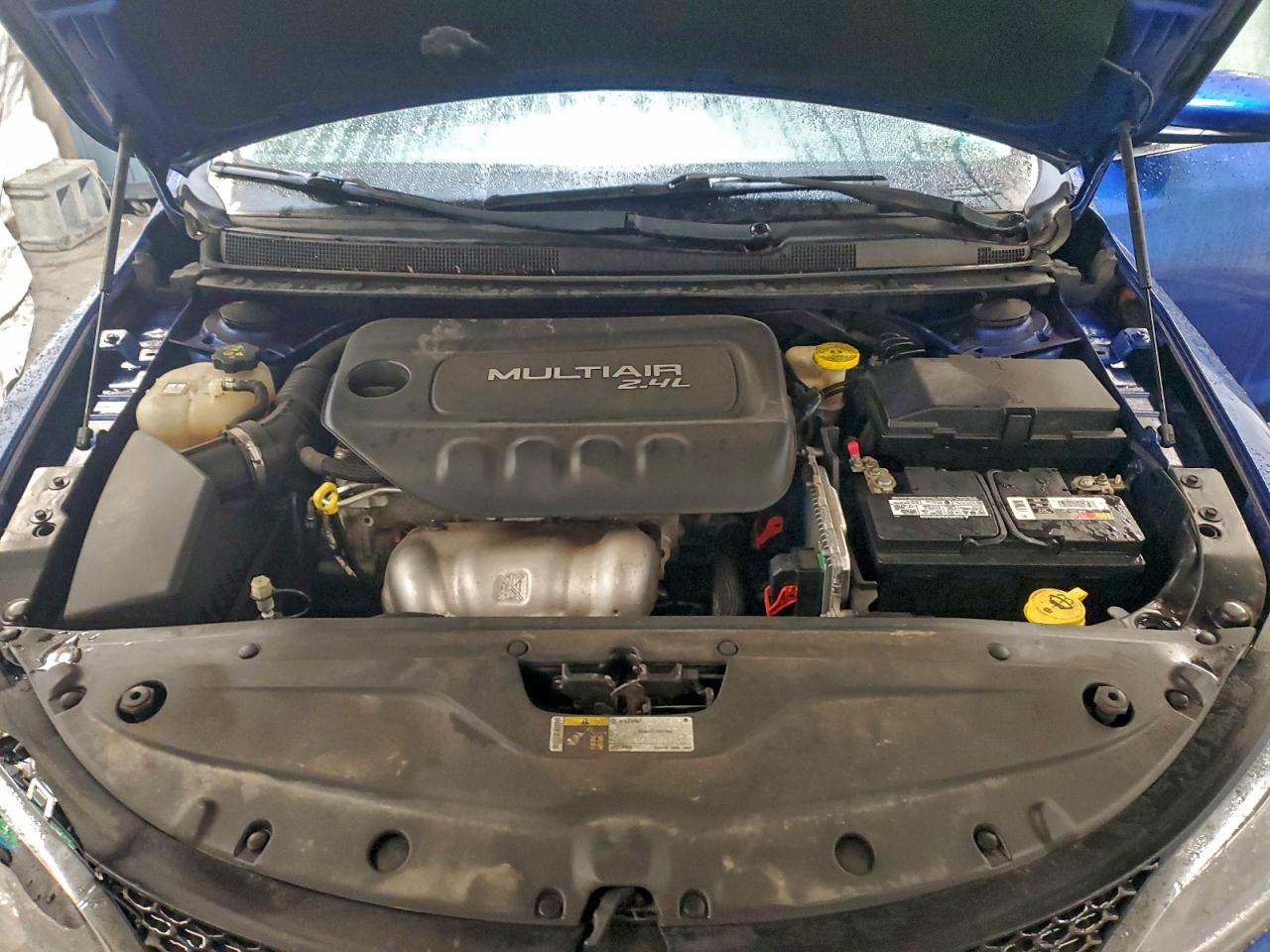 Chrysler 200 Limited Image 8