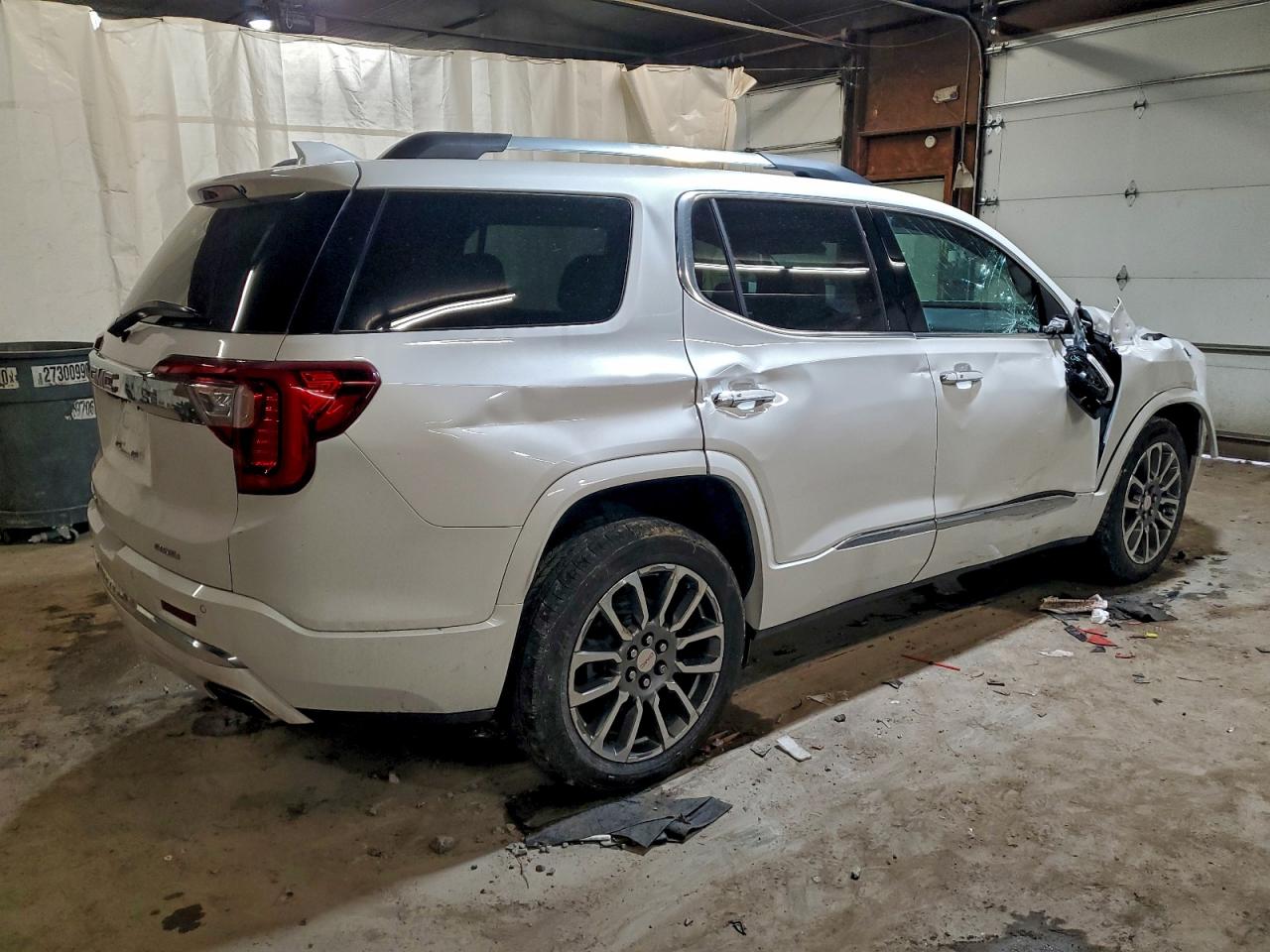 GMC Acadia Denali Image 10