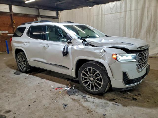 GMC Acadia Denali Image 3