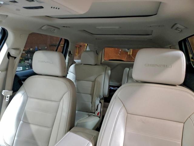 GMC Acadia Denali Image 5