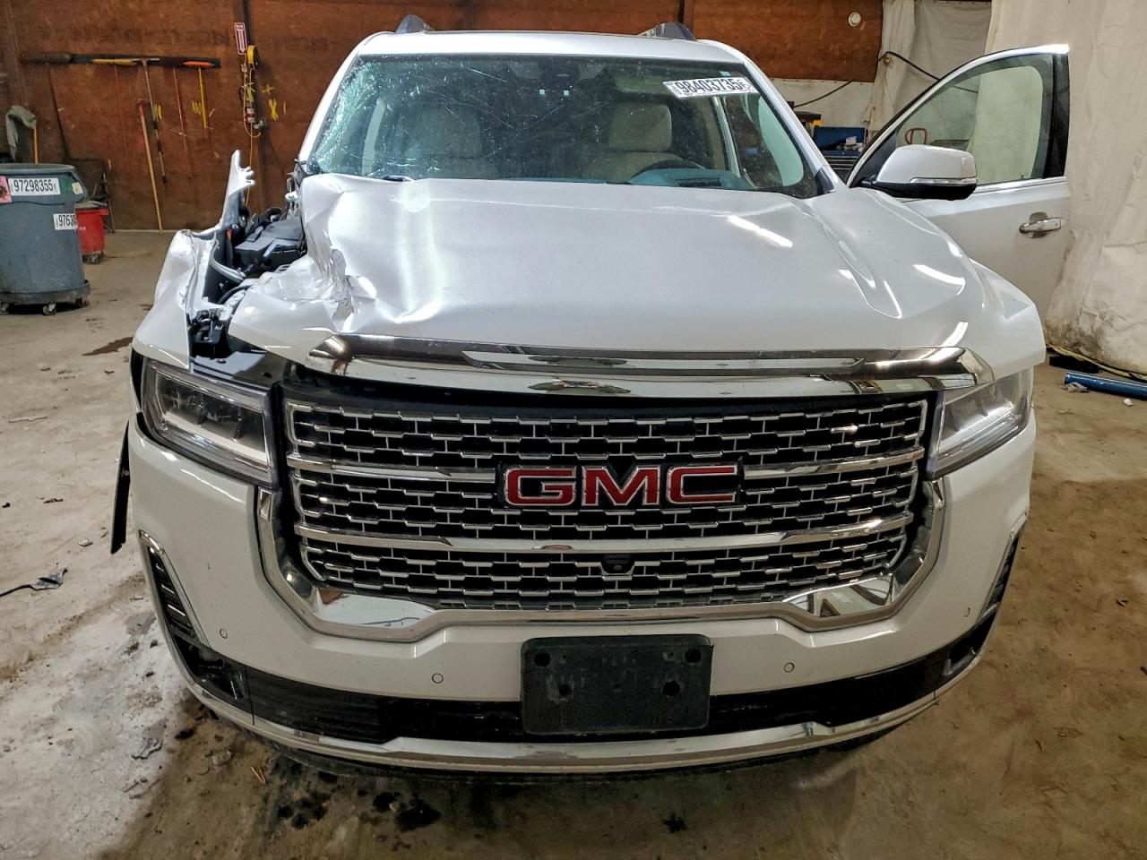 GMC Acadia Denali Image 7