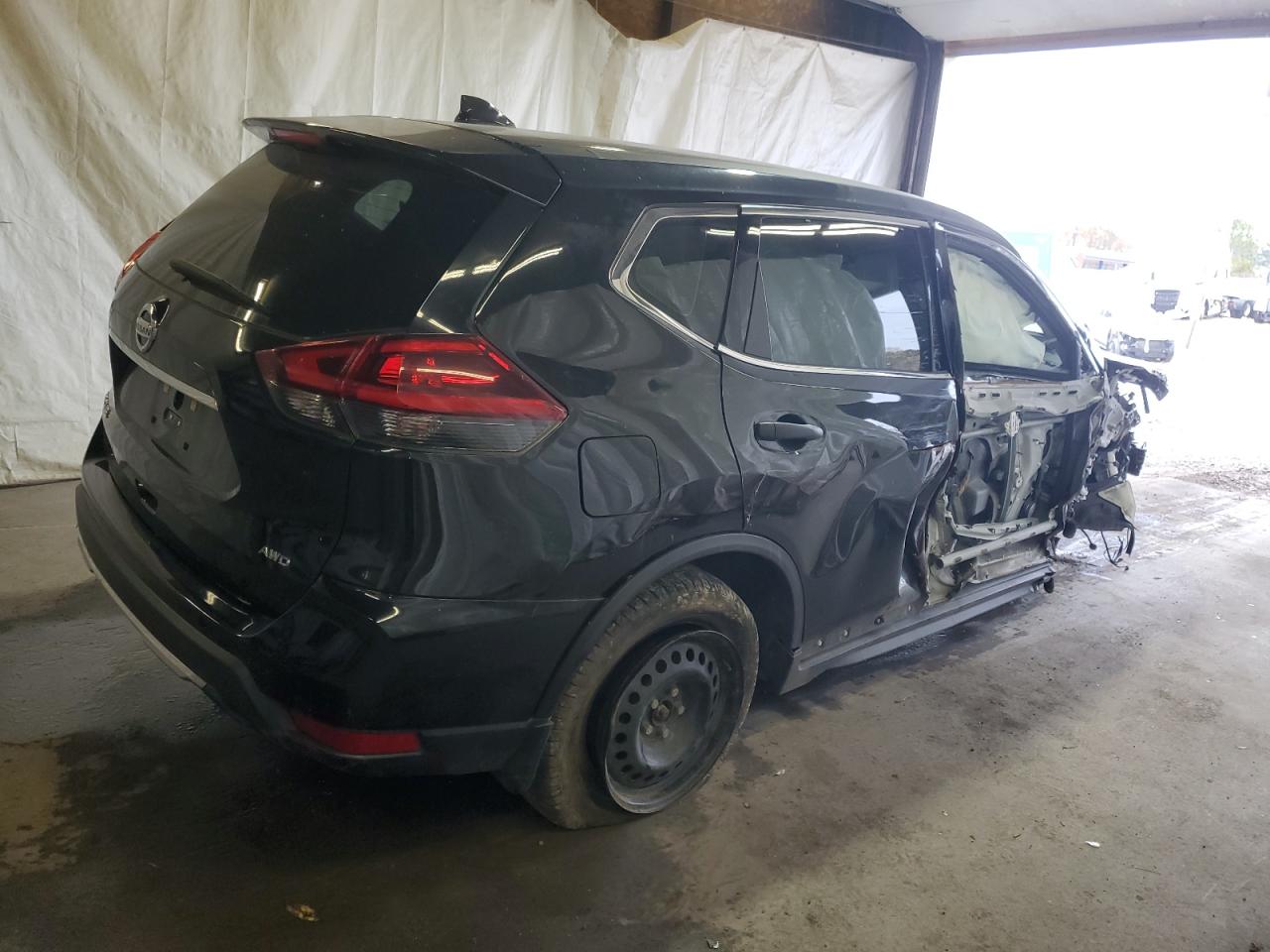 Nissan Rogue S Image 2