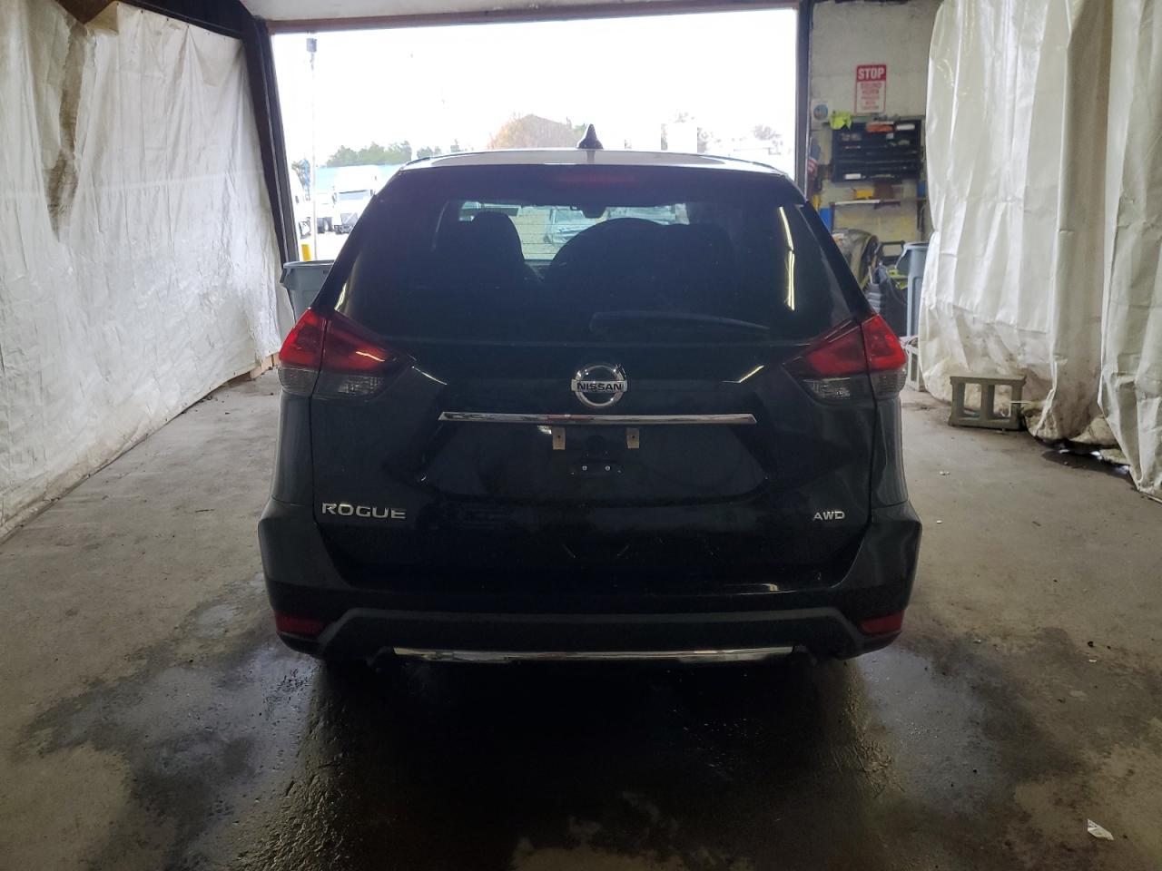 Nissan Rogue S Image 3