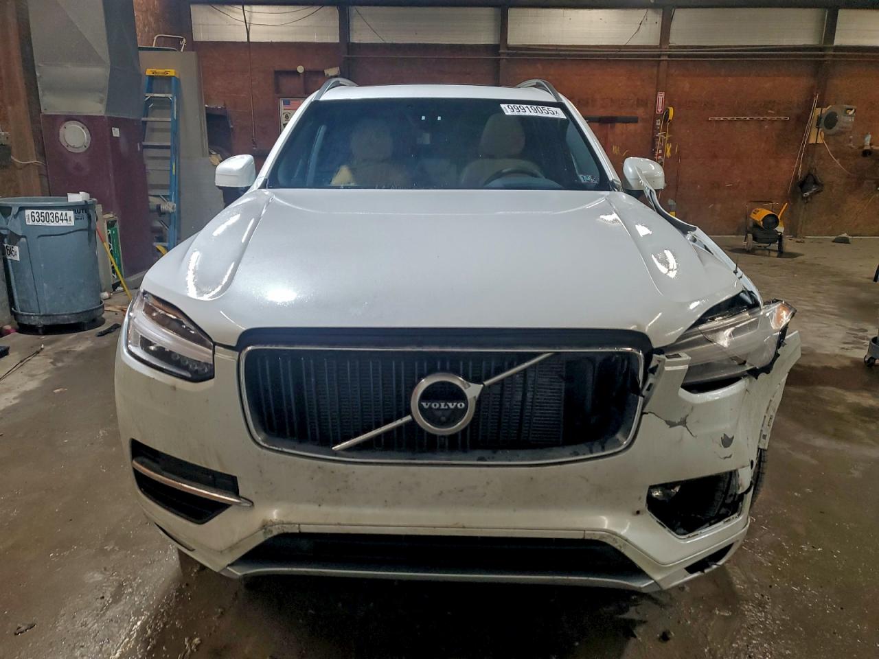 Volvo XC90 T5 Image 6