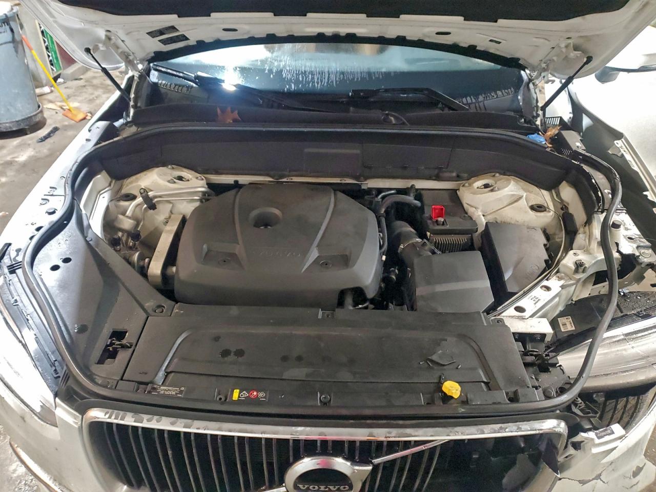 Volvo XC90 T5 Image 9